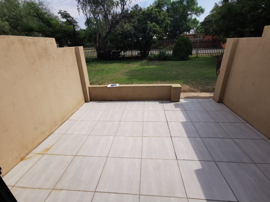 To Let 1 Bedroom Property for Rent in Potchefstroom South North West